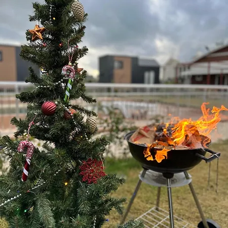 מלון דירות Serenity Village 3*