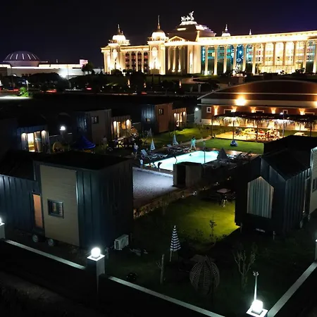 Serenity Village מלון דירות