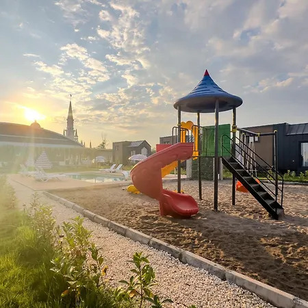 מלון דירות Serenity Village באלאק