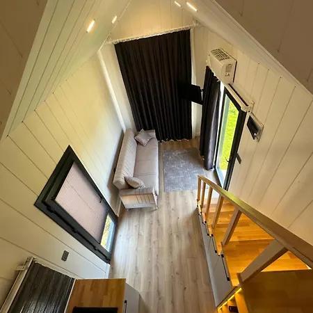 アパートホテル Serenity Village 3*